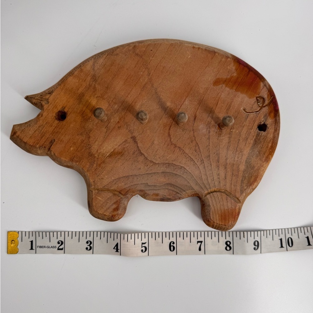 Vtg Pig Wooden Key Holder Plaque Wall Hanging Hand - Picture 3 of 3